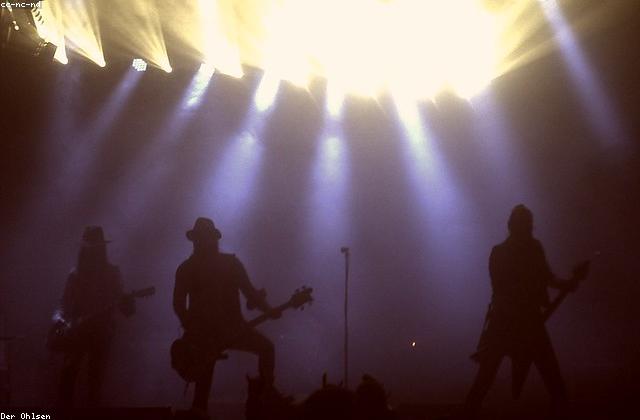 MORITZ ENDERS: KRAFTKLUB Album steigt auf #1 ein!